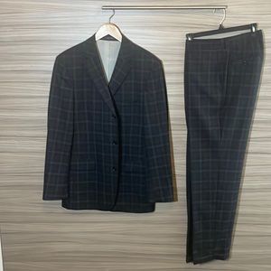 Hugo Boss Men’s Suit